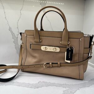 Coach Tan Pebble Leather Purse with Gold Hardware